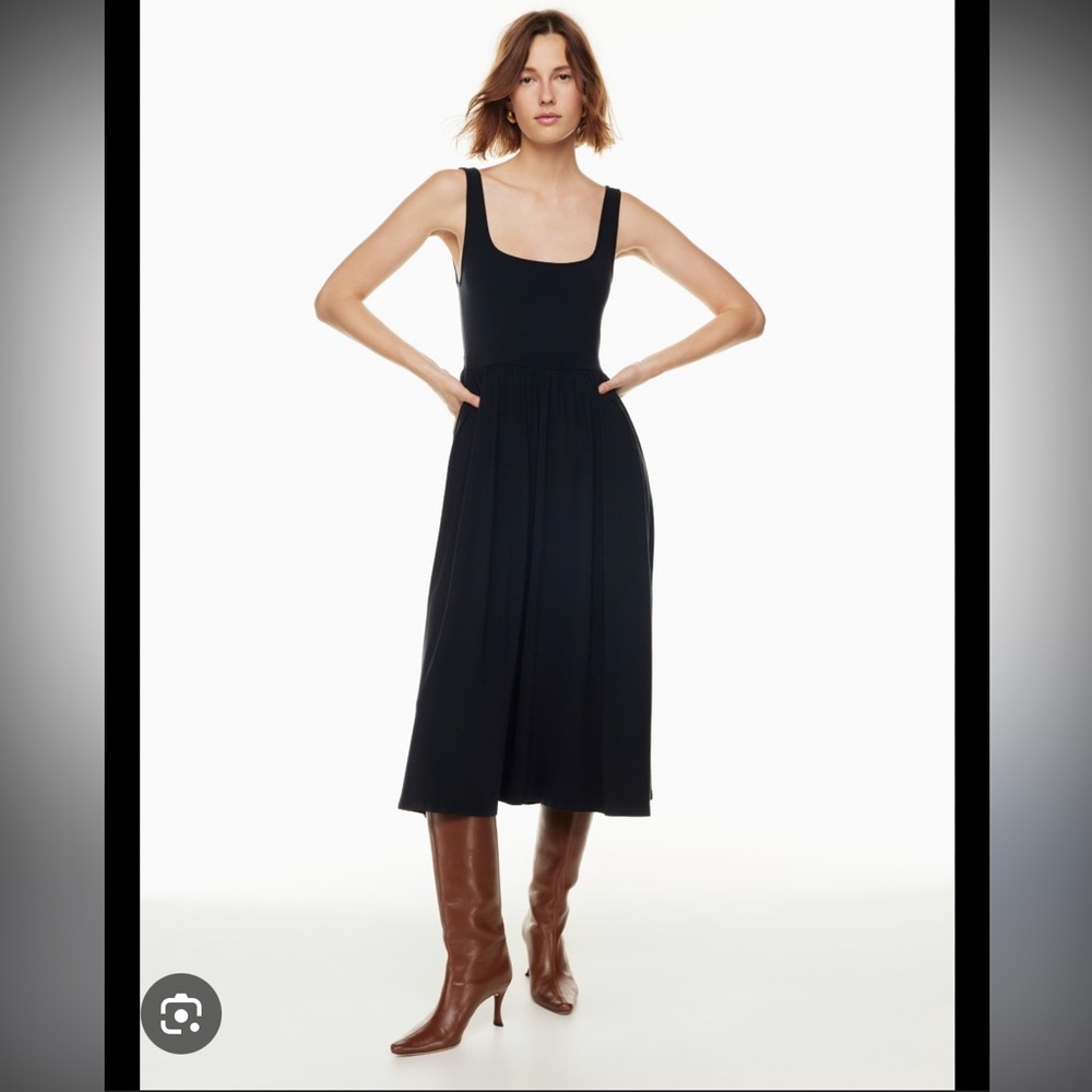 Aritzia Market dress with slit EUC